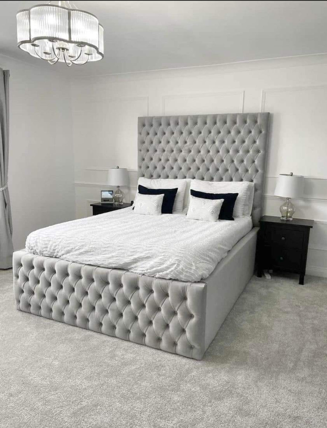 Load image into Gallery viewer, Foxy Bed Moon Sleep Luxury Beds